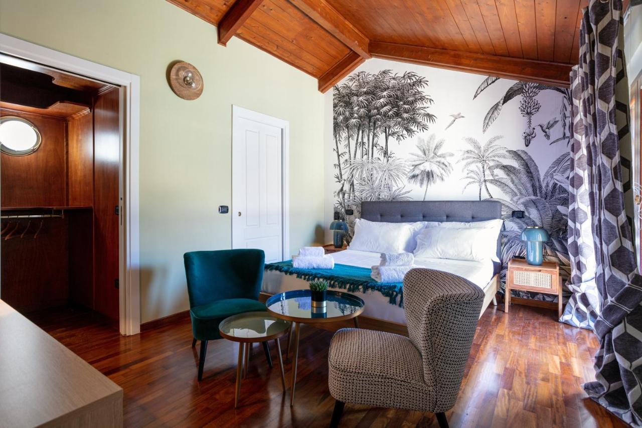 Pavean Suites Frattaminore Esterno foto